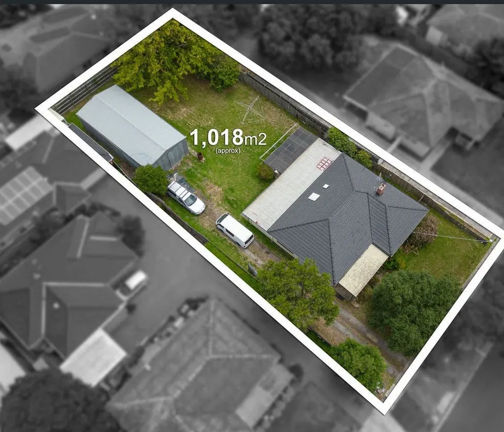 Aerial view of the 1,018 m² block at 24 King St